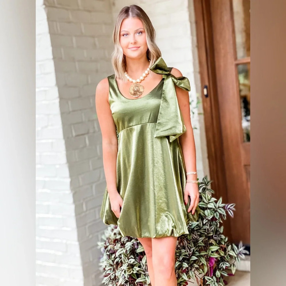 B.Right olive green shimmer balloon bottom sleeveless dress NWT - Picture 11 of 11